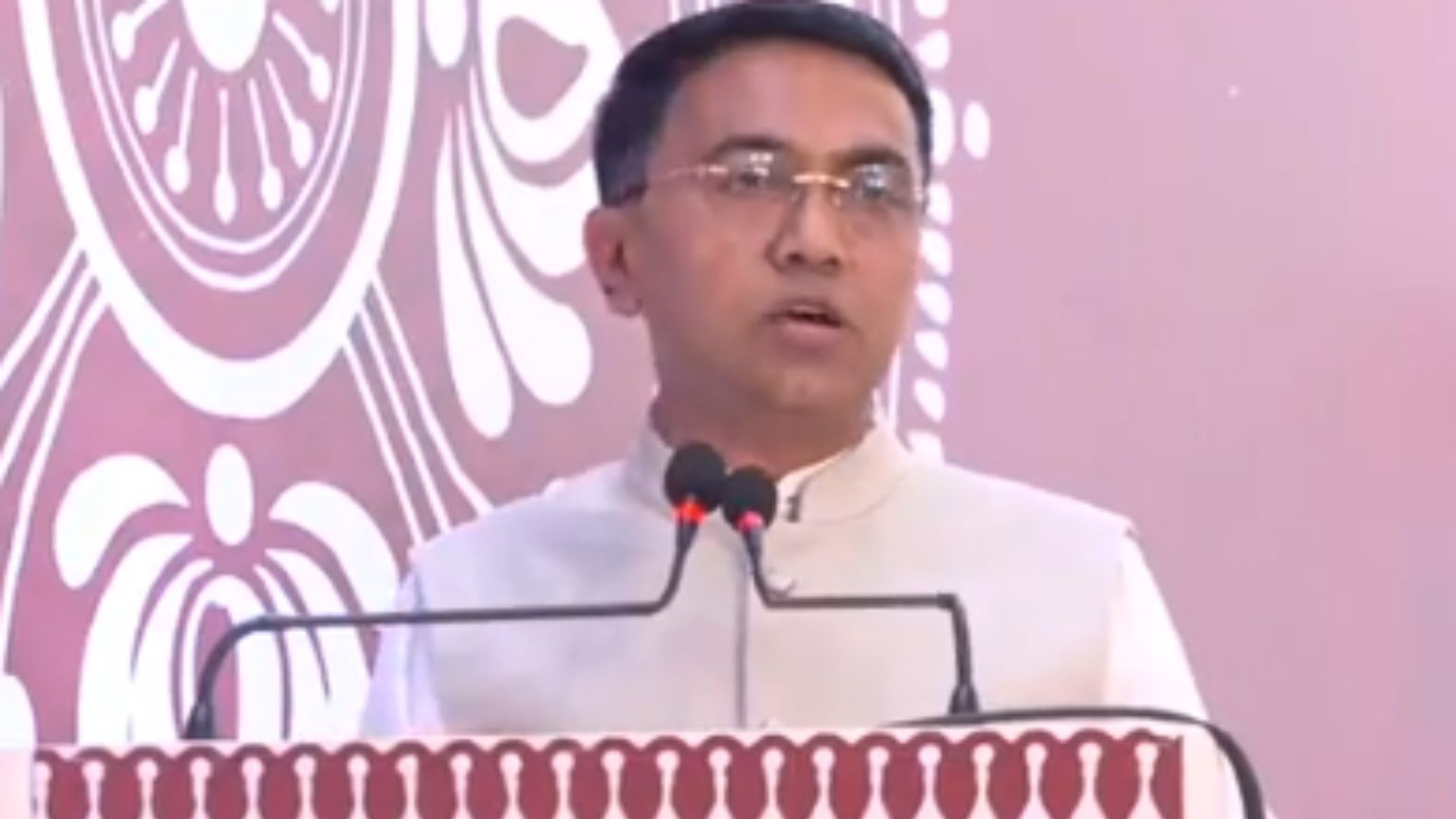 100% FRA sanads to be issued by December 2026: CM Sawant